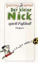 KLEINE NICK TB SPIELT FUSSBALL